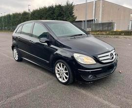 MERCEDES -Benz B 180 CDI SPORT