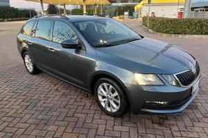 Skoda octavia 1.6 tdi dsg executive gancio traino