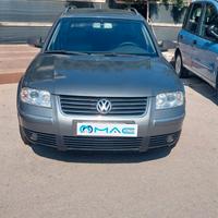 Volkswagen Passat 1.9 TDI/130 CV cat Var. C.line