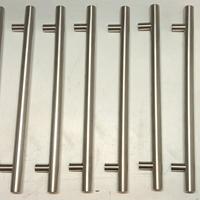 Maniglie per ante e sportelli