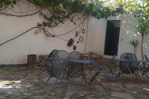 Luglio in masseria tra i calanchi e il mare