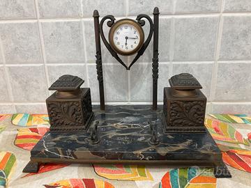 Vecchio Calamaio marmo/bronzo con orologio veglia