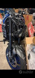 Vari ricambi yamaha  MT 09 dal 2014 al 2021