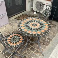 Tavolino e 2 sedie  Da giardino
