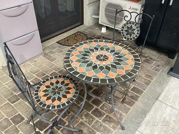 Tavolino e 2 sedie  Da giardino
