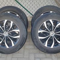 Cerchi in lega e gomme invernali 225/65 R17