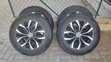 Cerchi in lega e gomme invernali 225/65 R17