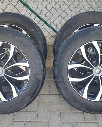 Cerchi in lega e gomme invernali 225/65 R17