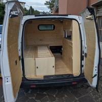 NV200 Autocarro con allestimento amovibile