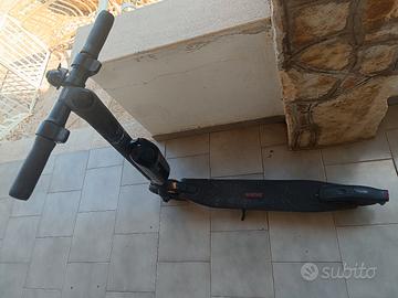 Monopattino Elettrico Ninebot