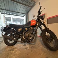 MASH Scrambler 2017 - Pochi km e Gomme nuove