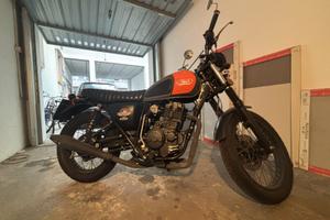 MASH Scrambler 2017 - Pochi km e Gomme nuove