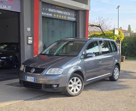 VOLKSWAGEN Touran 2.0 TDI Van Autocarro 5 Posti