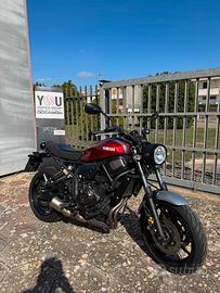 YAMAHA XSR 700
