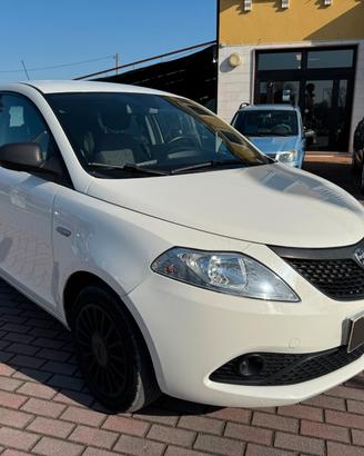 Lancia Ypsilon 1.2 69 CV 5 porte S&S Elefantino Bl