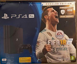 PS4 PRO CR7 DA 1TB NERA 1 JOYSTICK 1 GIOCHI