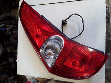 STOP FANALE POSTERIORE SINISTRO SUZUKI Splash 1Â°