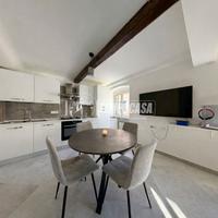 APPARTAMENTO COMPLETAMENTE RISTRUTTURATO IN VIA VA