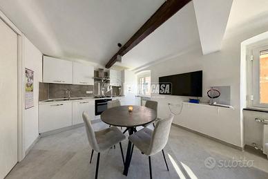 APPARTAMENTO COMPLETAMENTE RISTRUTTURATO IN VIA VA