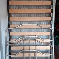 Letto singolo con rete e doghe