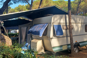 Roulotte completa di accessori