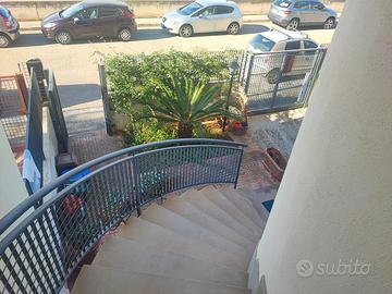 Villetta con giardino e garage