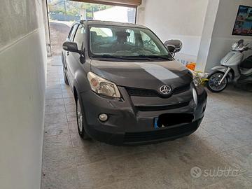 TOYOTA URBAN CRUISER 1.4 D-4D AWD LUXURY 