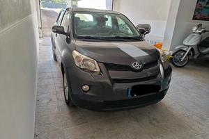 TOYOTA URBAN CRUISER 1.4 D-4D AWD LUXURY 