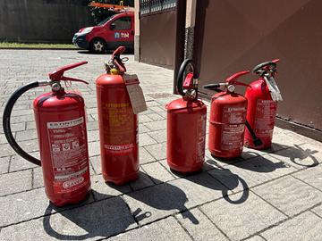 Estintori a polv.-CAD. €15- misure- 6/8/10 KG