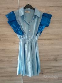 Vestitino azzurro con maniche blu 
