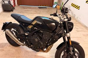 Moto Brixton CROSSFIRE 500