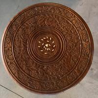 Bellis_simo sgabello in legno con base rotonda