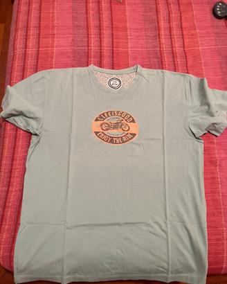 T-shirt Life is Good