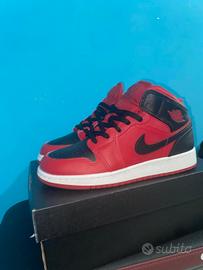 Jordan 1 mid reverse brad 
