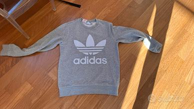 4 felpe (2adidas, puma, fila) e 1 tuta adidas