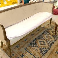 Prezioso e Raro Divano del 700 e tanti mobili