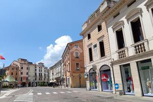 3 LOCALI A SCHIO