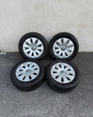 Cerchi gommati Auri R16