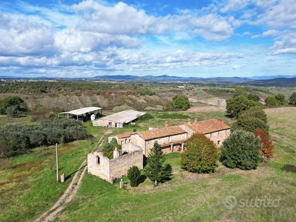 Rustico / Casale di 1075 m² con più di 5 locali e - Vista 3