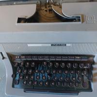 macchina da scrivere Olivetti linea 88