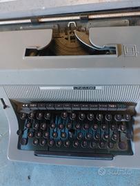 macchina da scrivere Olivetti linea 88