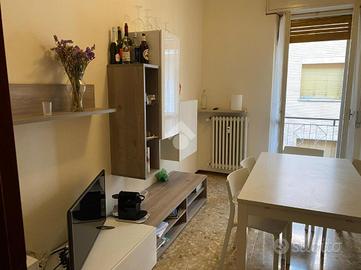 4 LOCALI A PAVIA