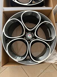 Kit 4 Cerchi Originali Alfa Romeo Stelvio 8,5X20