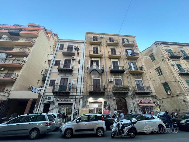 4 LOCALI A PALERMO