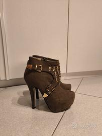 stivaletto fango con intarsi colore oro