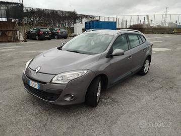 MEGANE SW 1.5 Diesel € 2.000