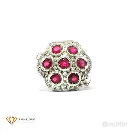 Anello in oro bianco 18 kt con rubini e diamanti
