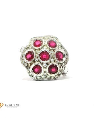 Anello in oro bianco 18 kt con rubini e diamanti