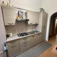 Cucina completa di elettrodomestici