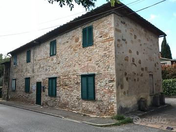 Palazzina residenziale indipendente nelle campagne